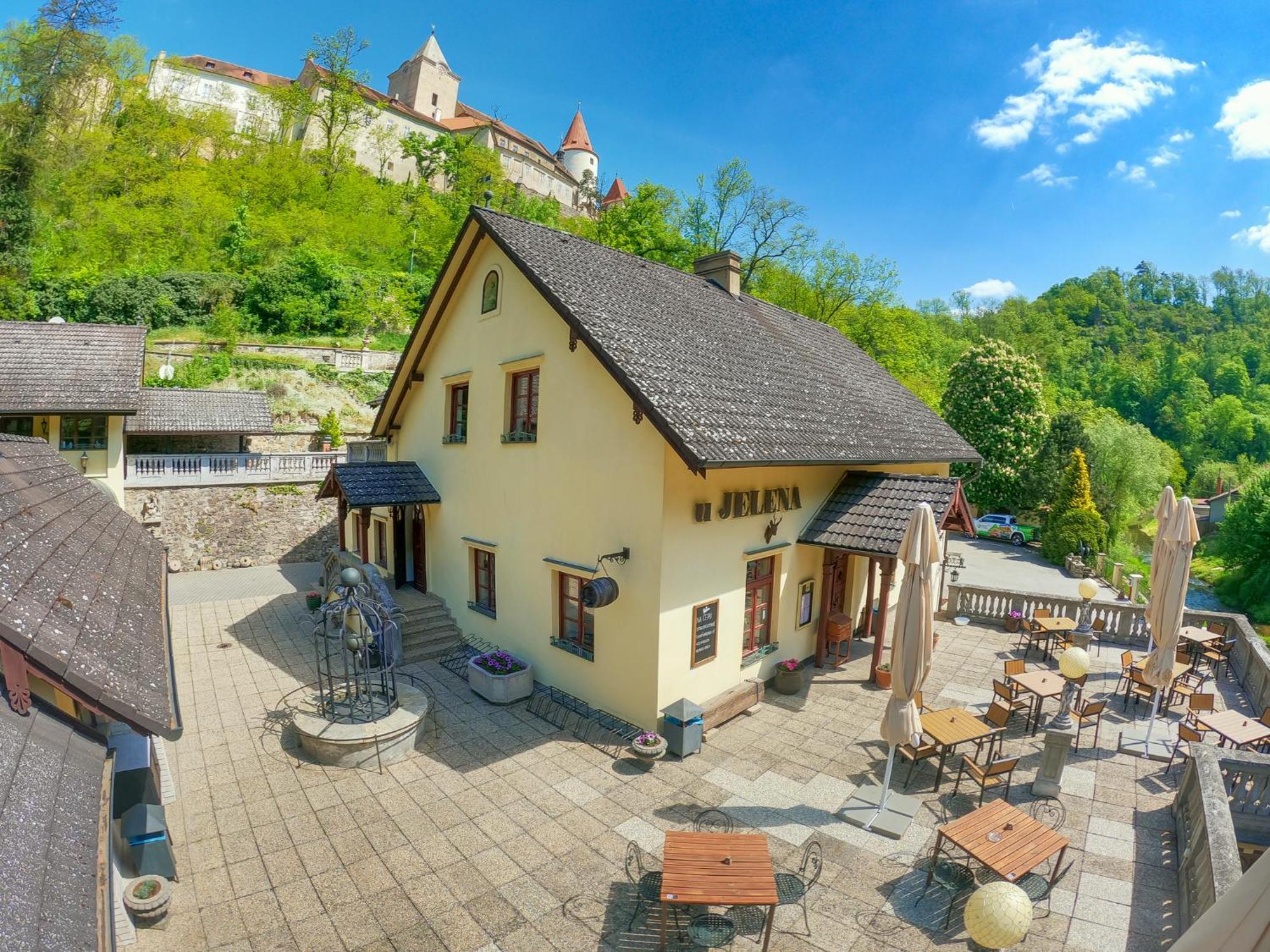 Resort U Jelena Křivoklát المظهر الخارجي الصورة