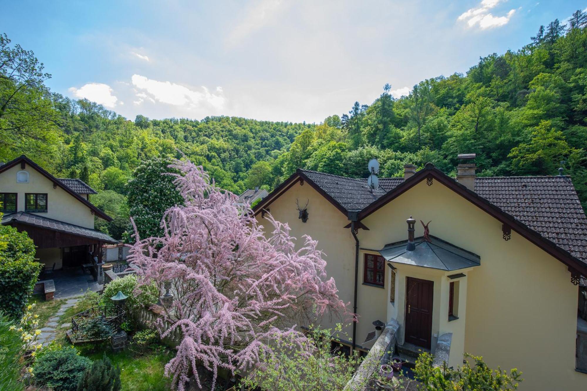 Resort U Jelena Křivoklát المظهر الخارجي الصورة