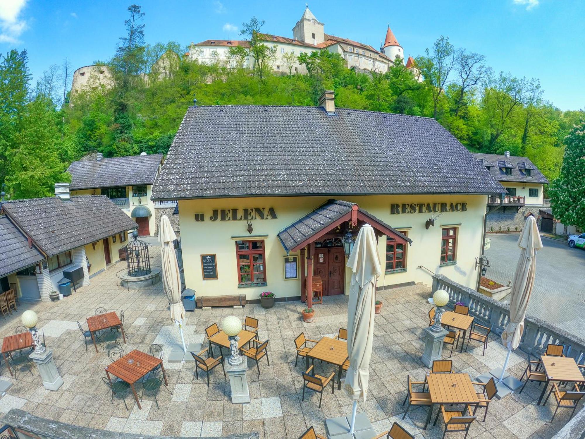 Resort U Jelena Křivoklát المظهر الخارجي الصورة