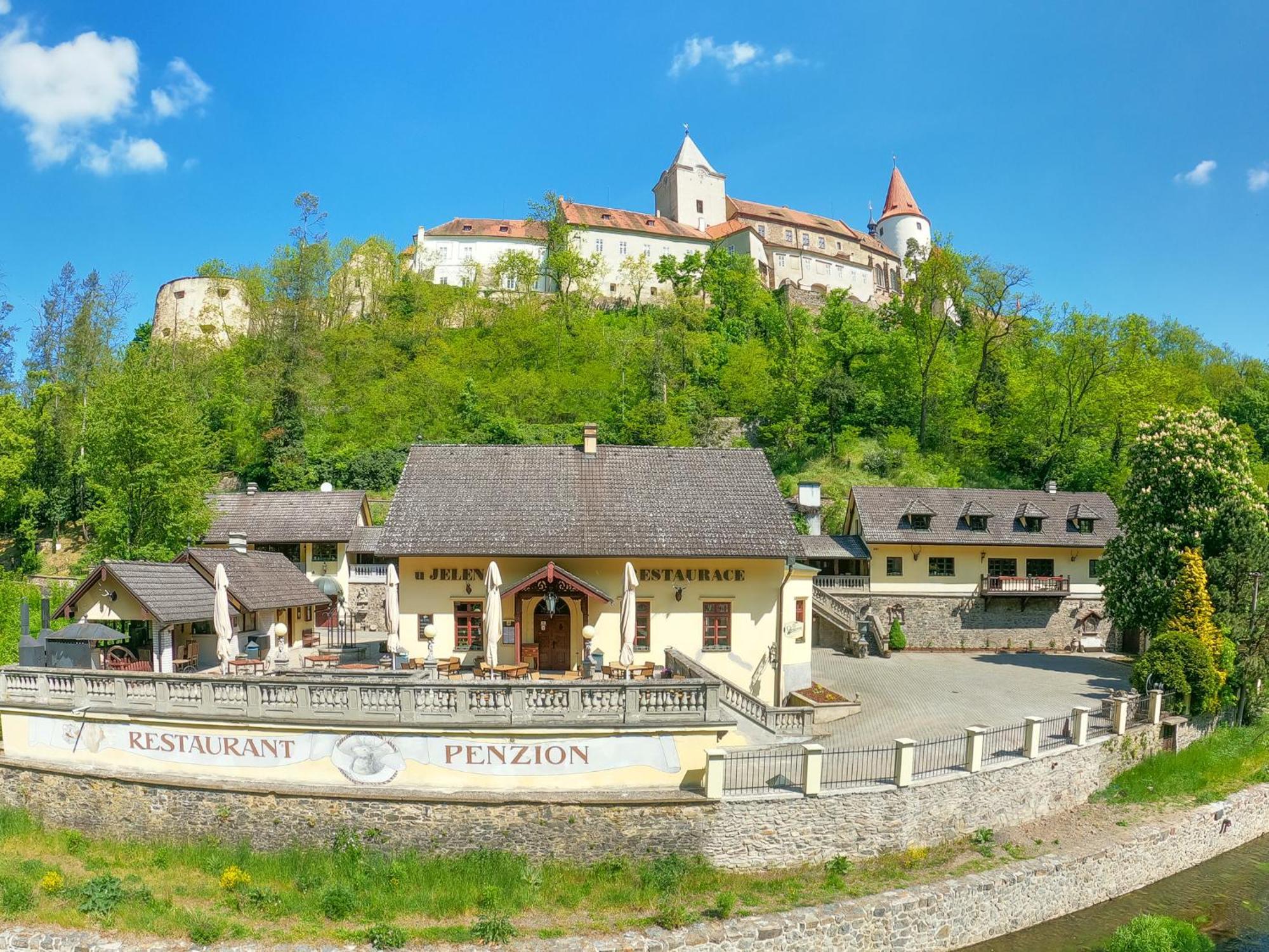 Resort U Jelena Křivoklát المظهر الخارجي الصورة